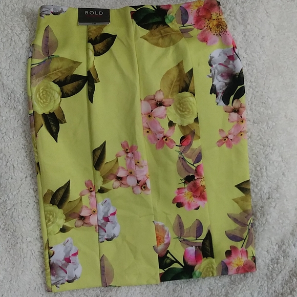 New Bold Elements Sunday Lemon Floral Pencil Skirt Medium - Picture 5 of 13